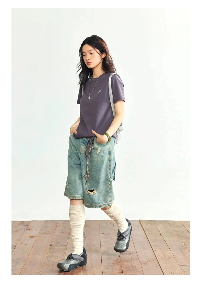 Off-white minimalist embroidered logo crew neck t-shirt atelier craftsmanship attention detail