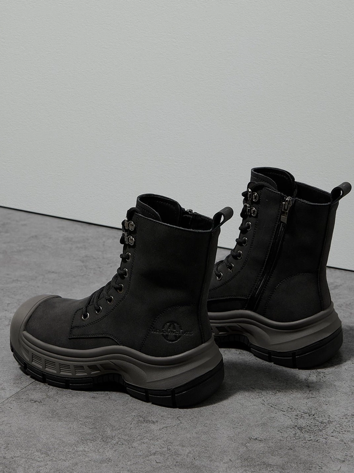 Olive green lace-up platform combat boots chunky sole fashion detail