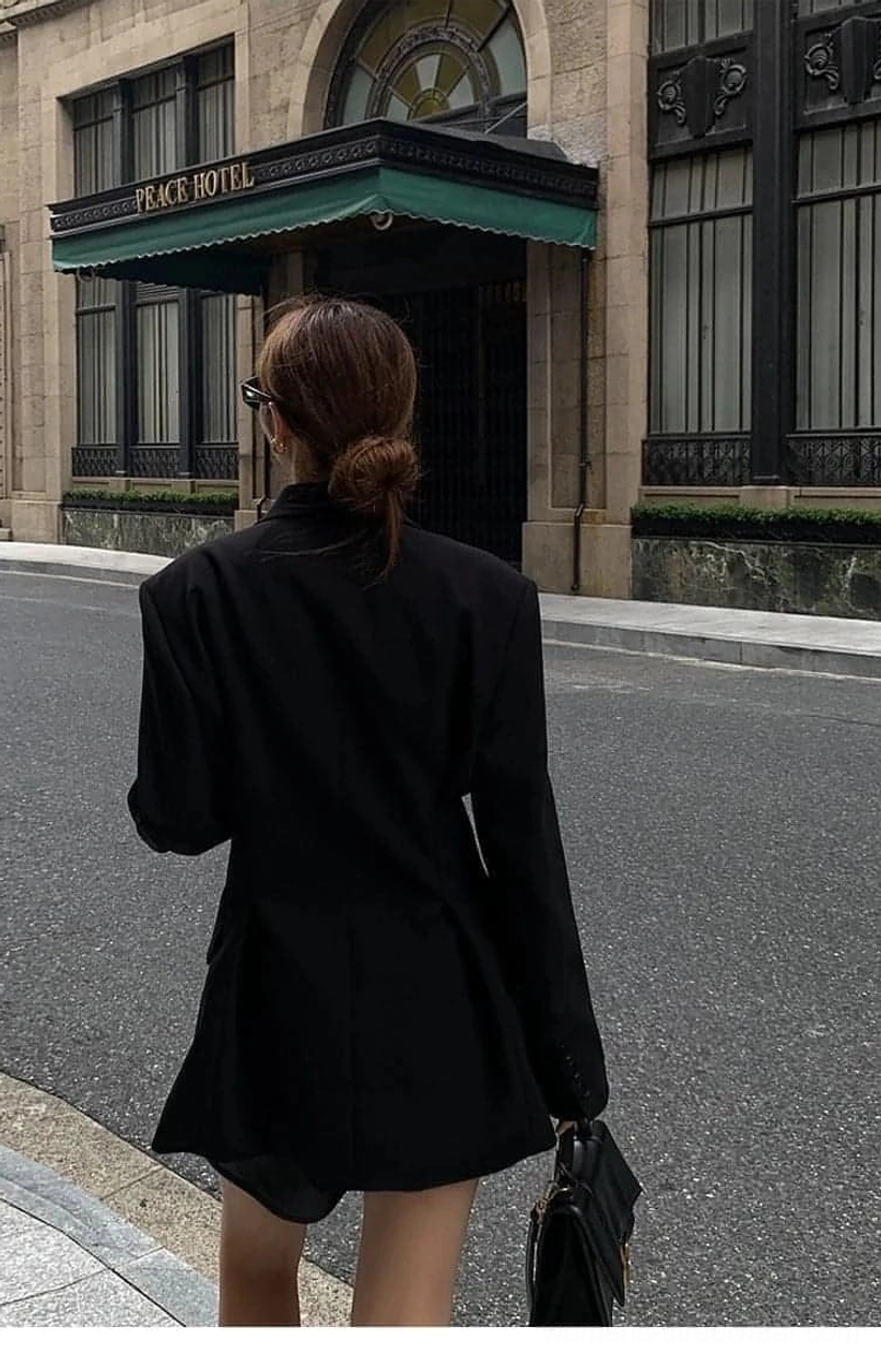 Oversized black single-button streetwear blazer jacket women's polished urban outfit view