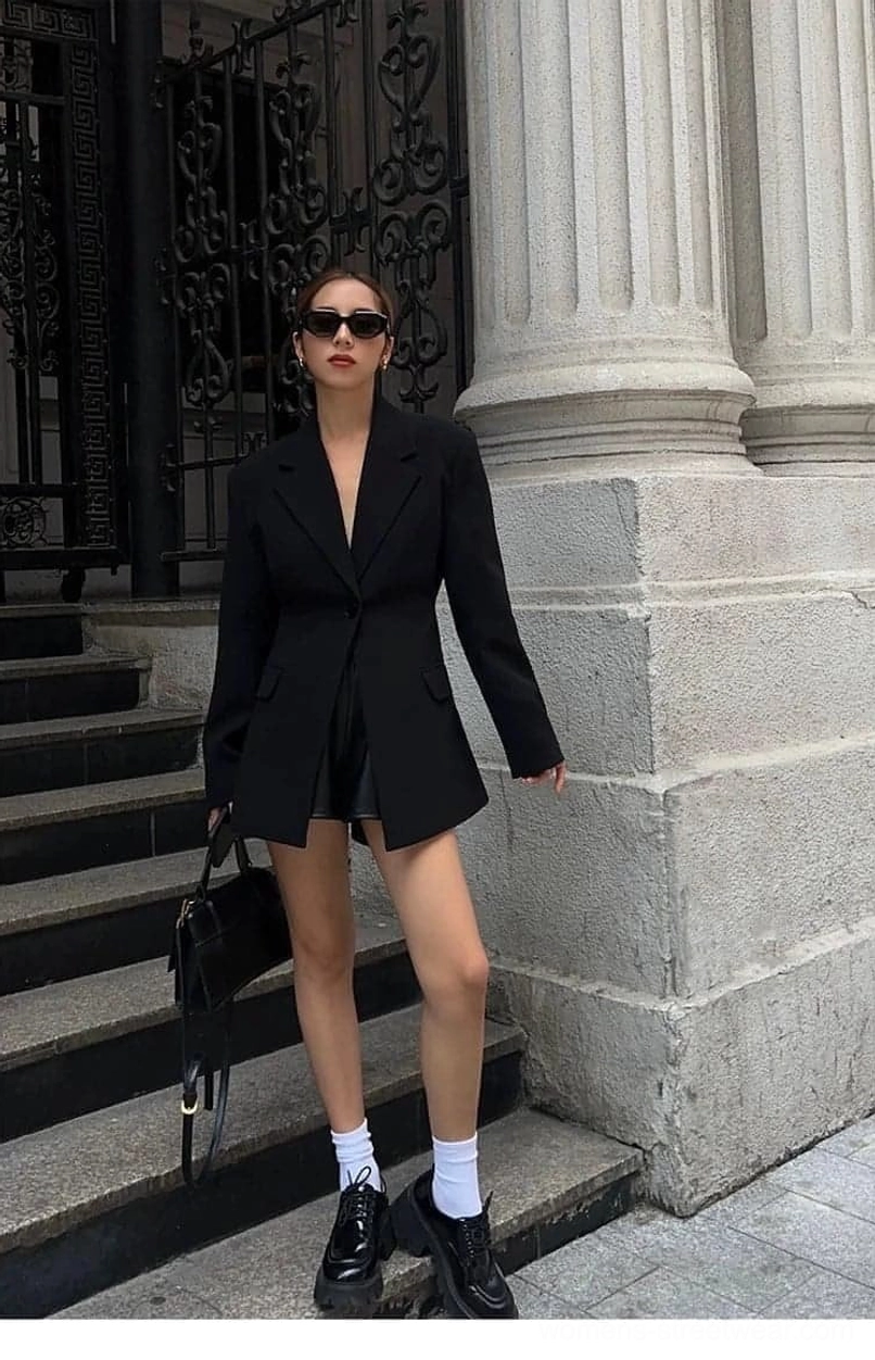 Women's black longline blazer jacket with single-button front for urban Seoul fashion styling