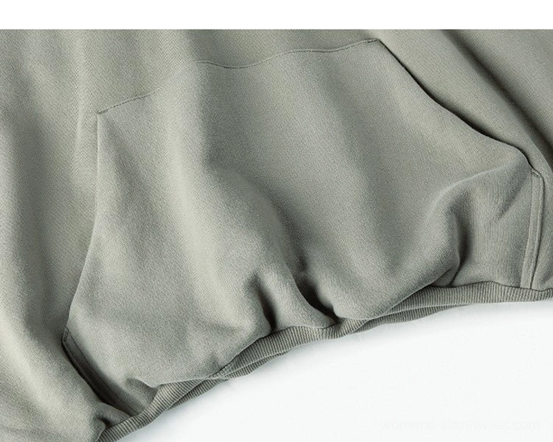 Relaxed cropped fleece-lined hoodie gallery image with comfortable volume for layered East Asian fashion outfits