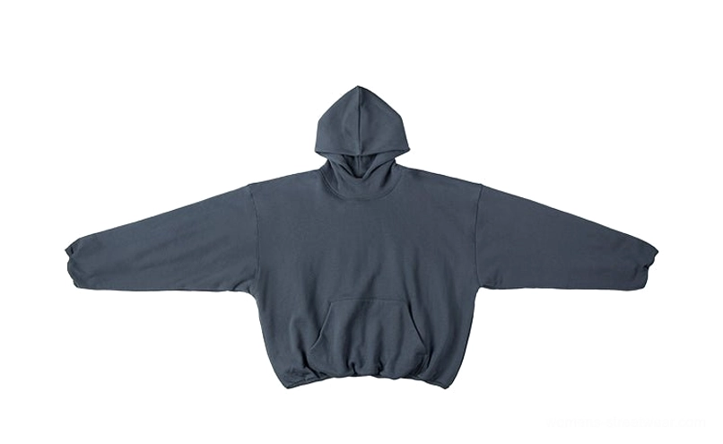 Oversized cropped fleece-lined hoodie detail image highlighting modern streetwear construction and relaxed unisex proportions