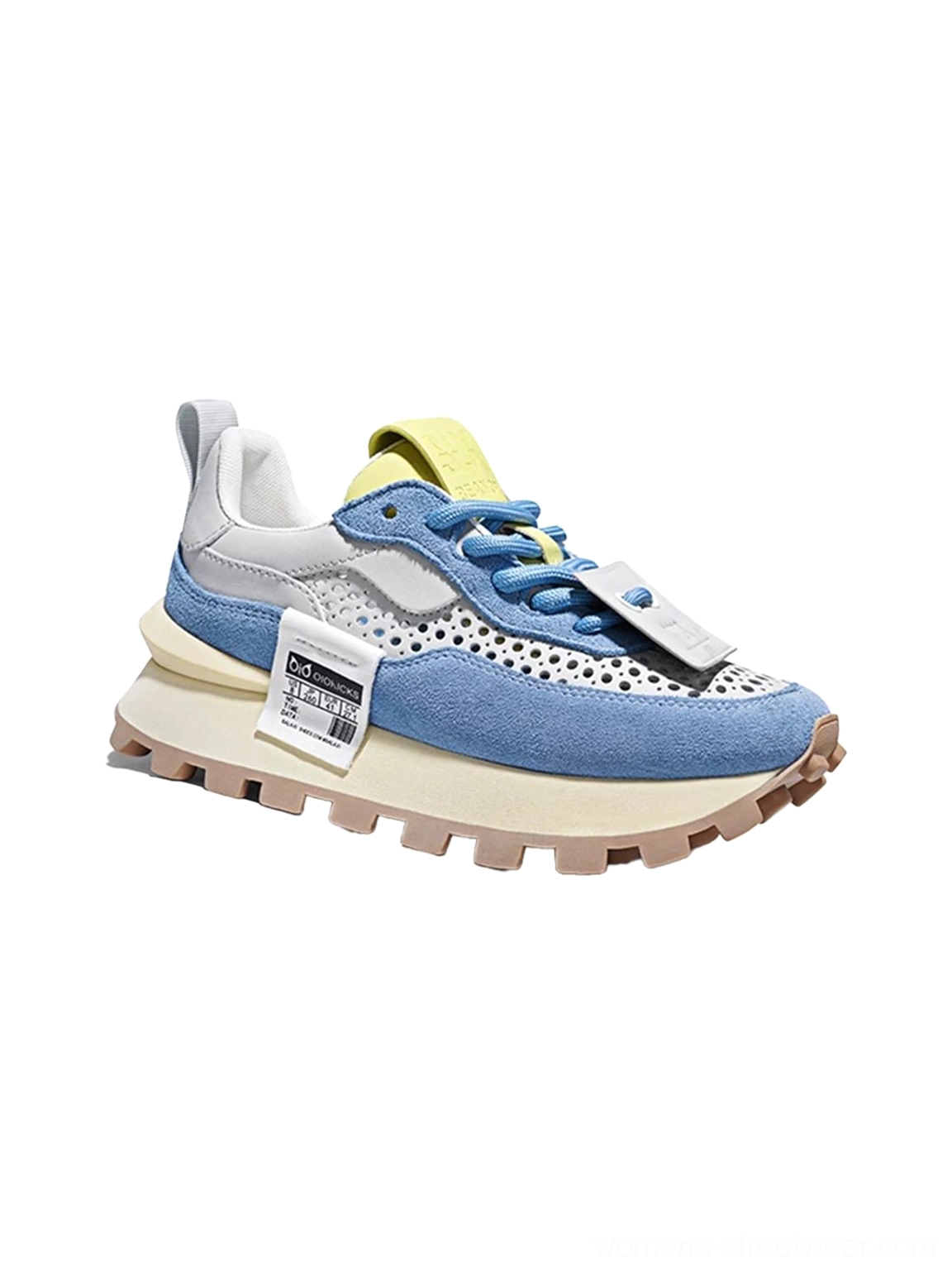 Perforated leather platform streetwear shoes product detail in a unisex low-top silhouette