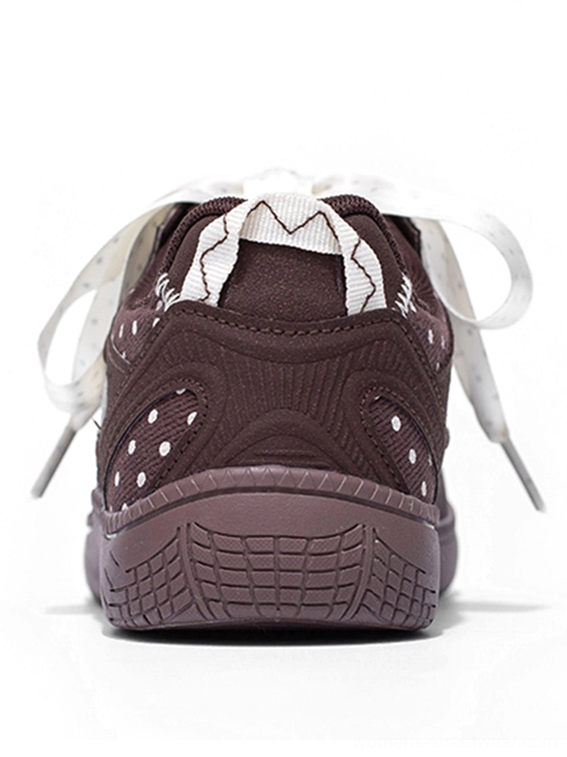 Playful women's low top skate shoes with polka dot accents for casual Korean-inspired fashion styling