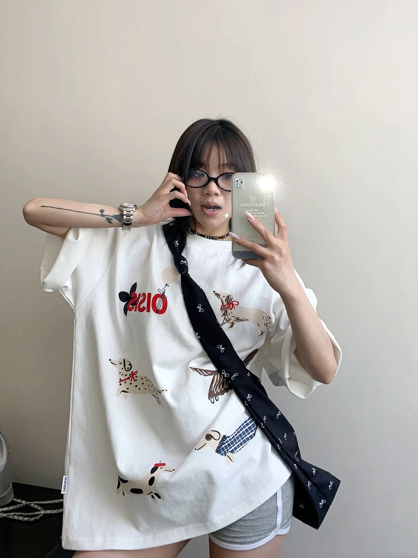 White Puppy Parade oversized dachshund graphic T-shirt front mirror selfie with rolled short sleeves
