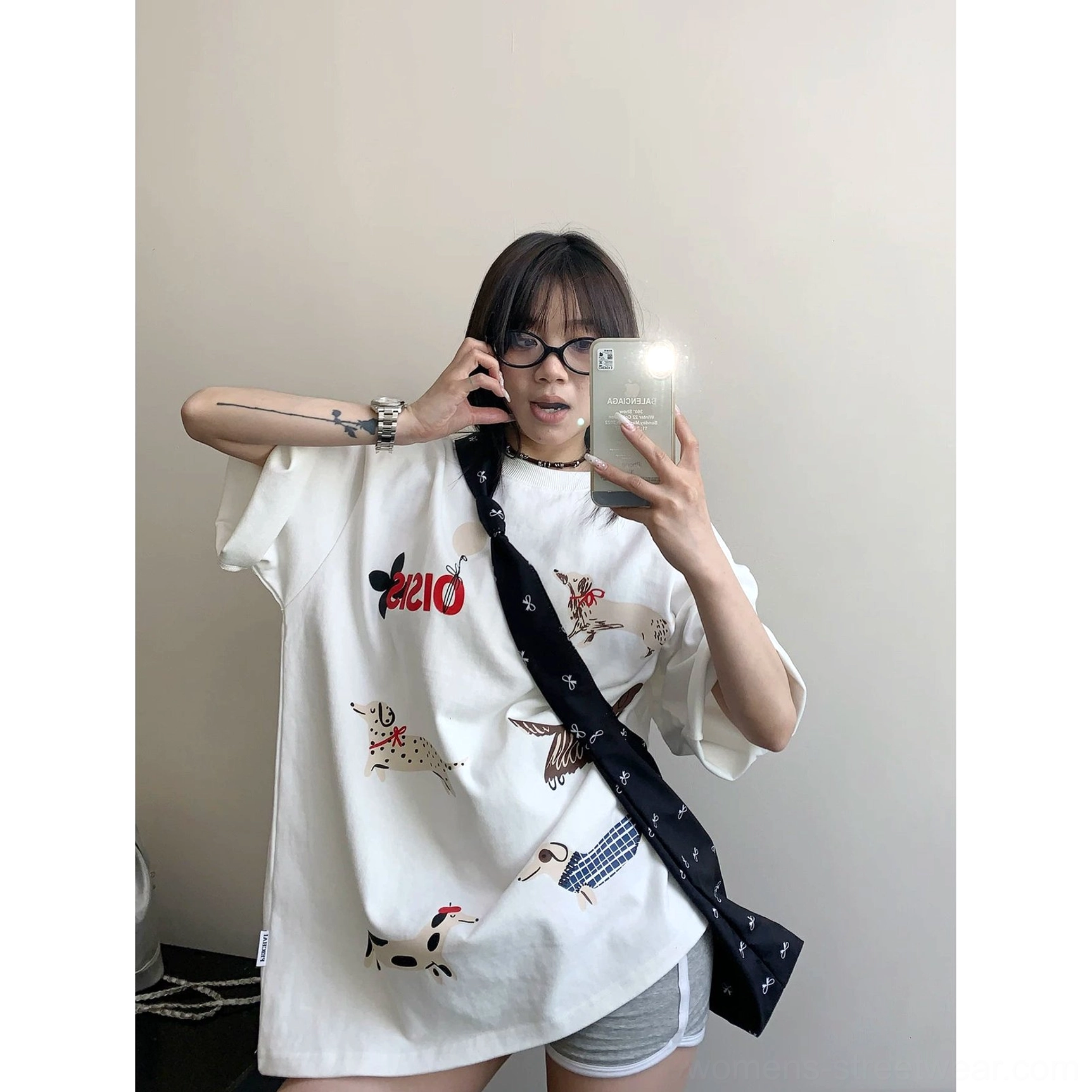 White Puppy Parade oversized dachshund graphic T-shirt with cartoon puppy print and crew neck