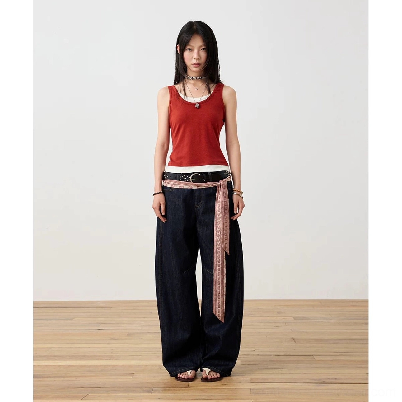 Red and white contrast layered scoop neck fitted streetwear tank top color option