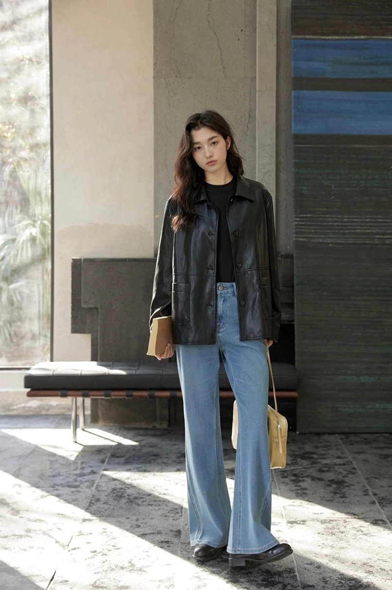 Relaxed boyfriend-style leather jacket for women with timeless vintage character and modern fit