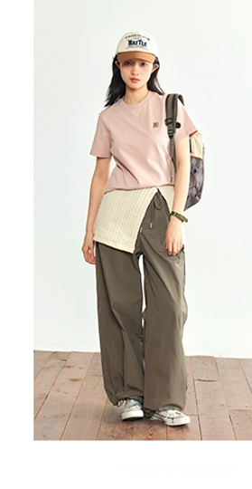 relaxed cargo pants ankle hem drawstring adjustable length customization detail