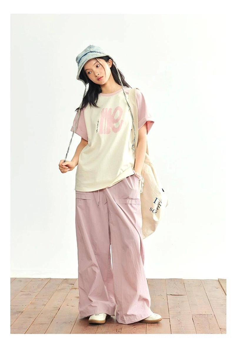 relaxed cargo pants minimalist styling approach neutral tones streetwear simplicity