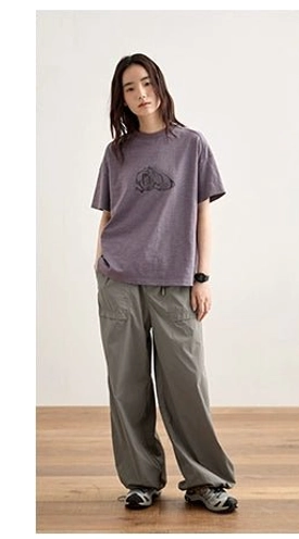 relaxed nylon cargo pants mysterious black monochromatic streetwear style outfit ideas