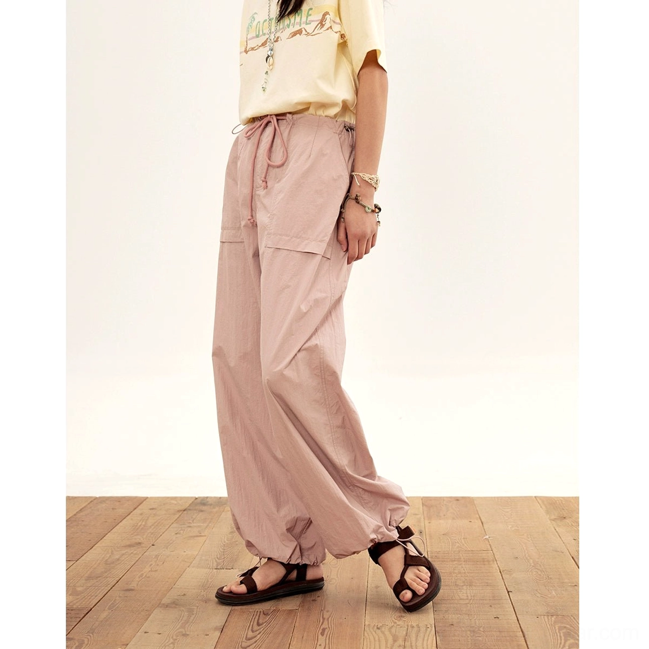 relaxed cargo pants sizing guide fit chart streetwear proportions measurement reference