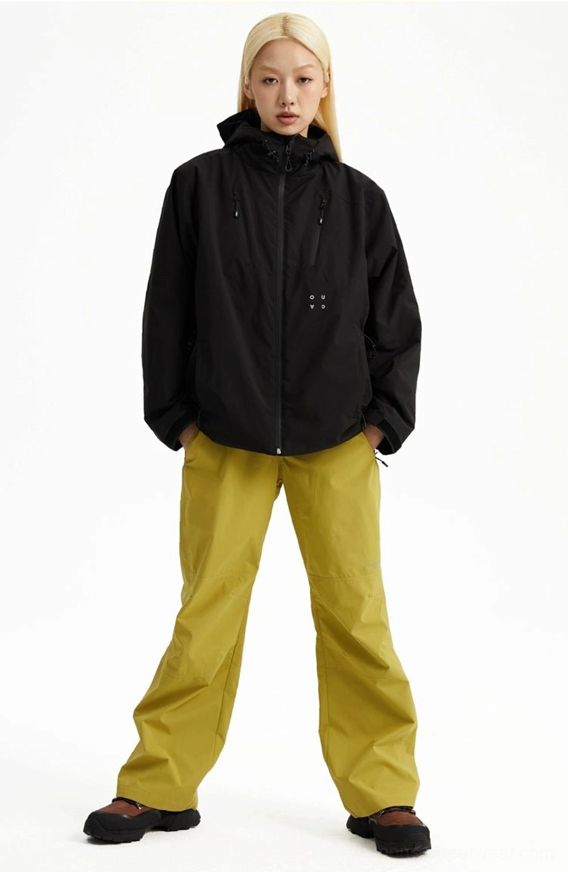 Relaxed fit outdoor streetwear padded jacket with adjustable hood and technical color block panels