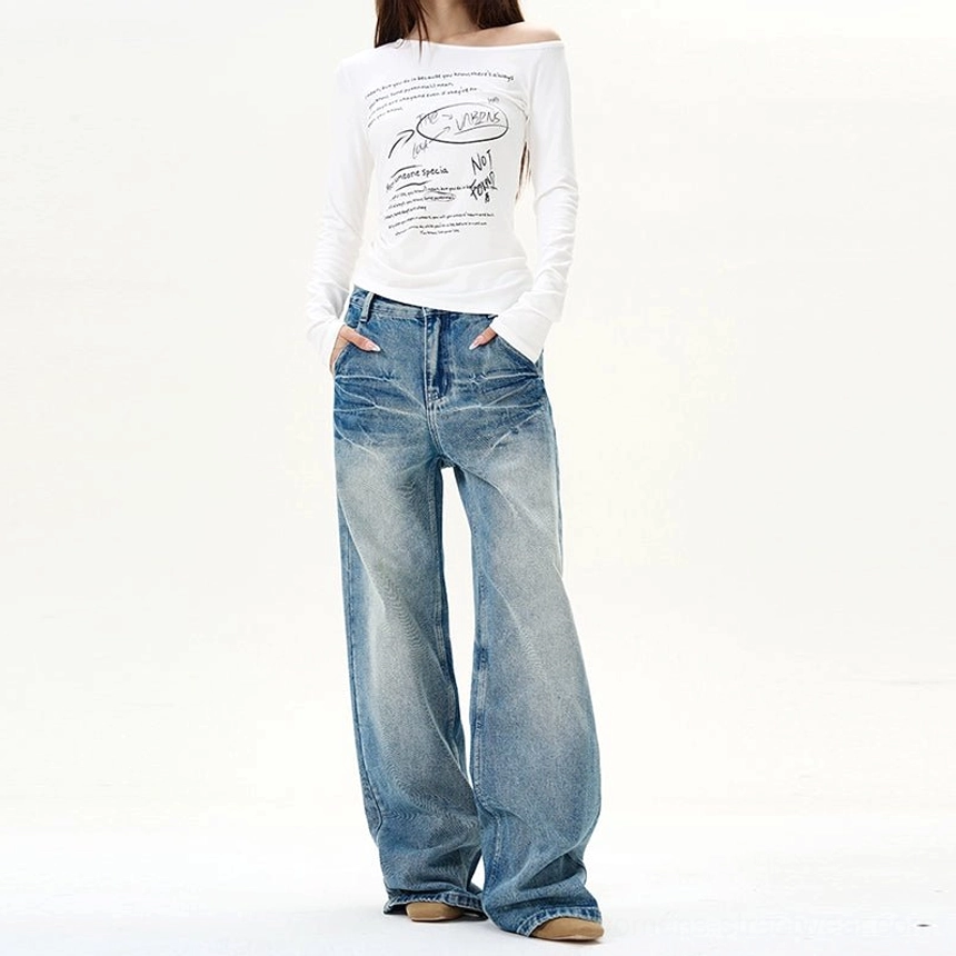 Relaxed vintage blue wide-leg denim jeans designed for Korean-inspired streetwear and everyday casual styling