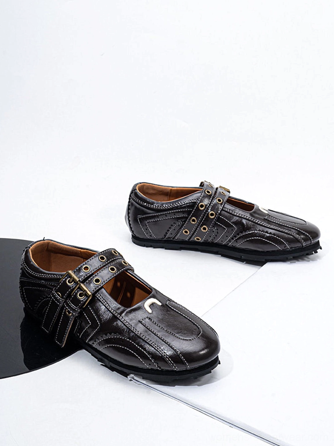 Retro-inspired dark coffee square-toe flats for women's Korean and East Asian streetwear outfits