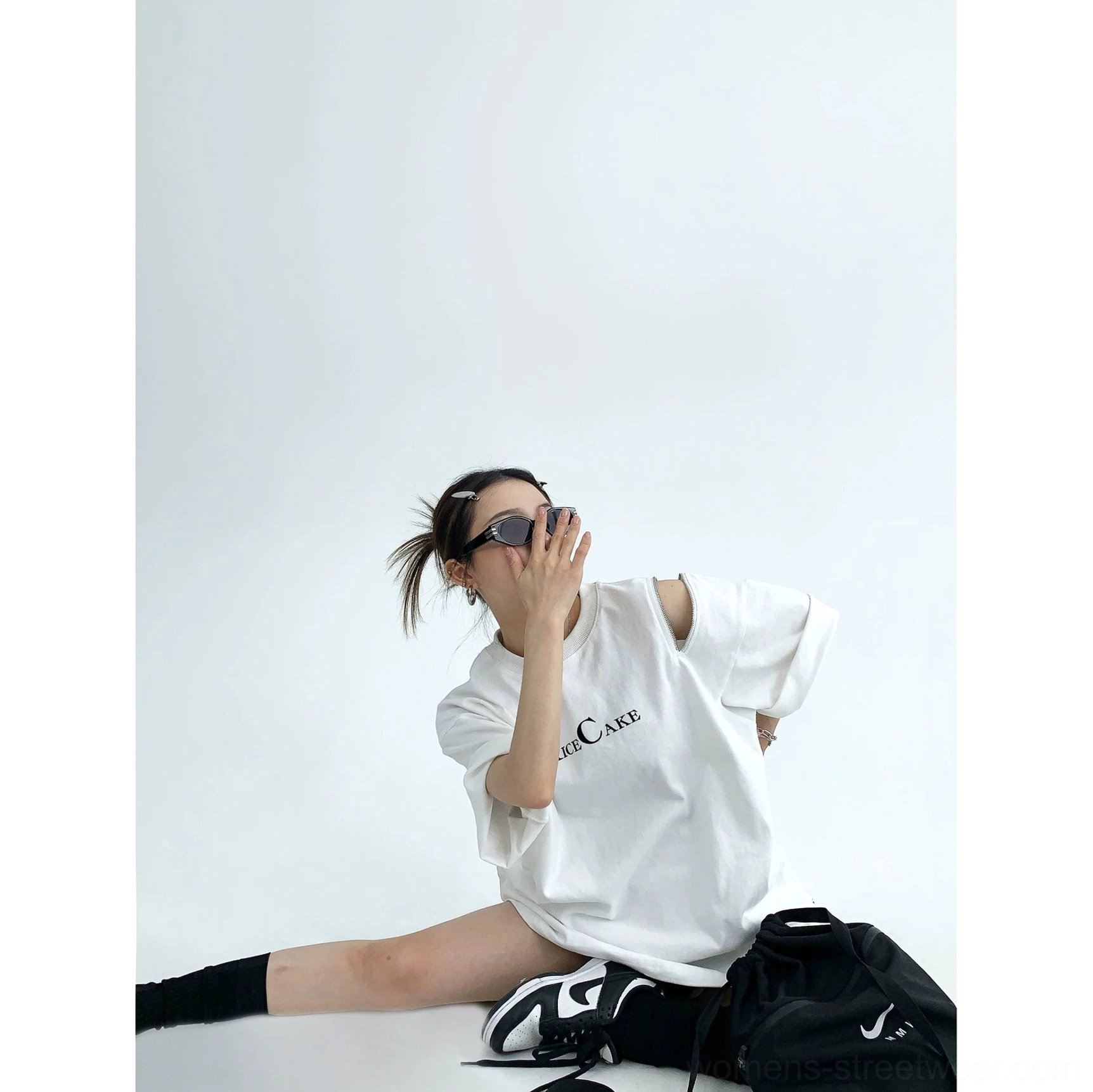 White RICE CAKE zip shoulder cutout oversized streetwear tee product color view