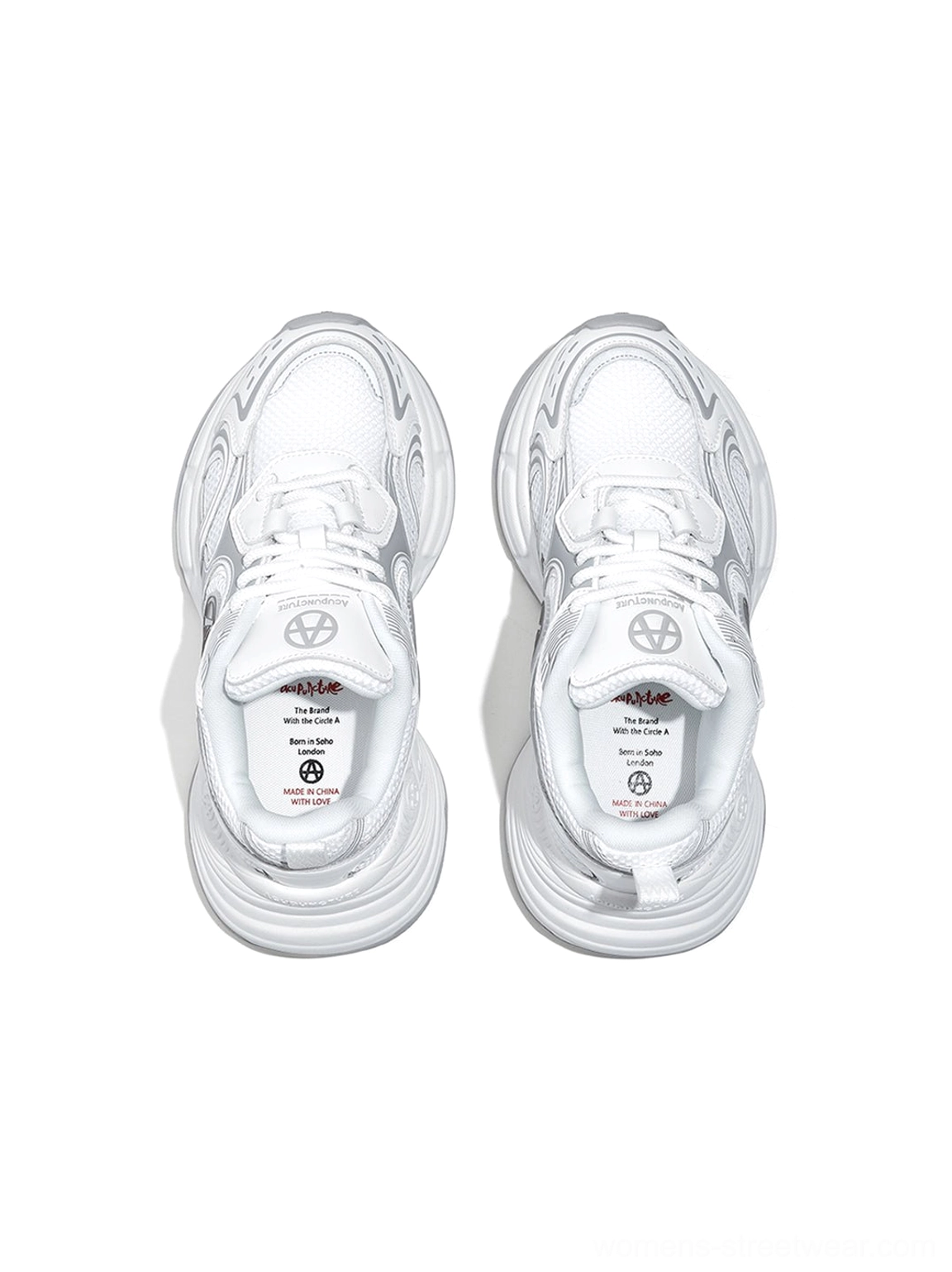 Silver Wave chunky dad sneakers for cargo pants wide-leg trousers and oversized layered streetwear outfits