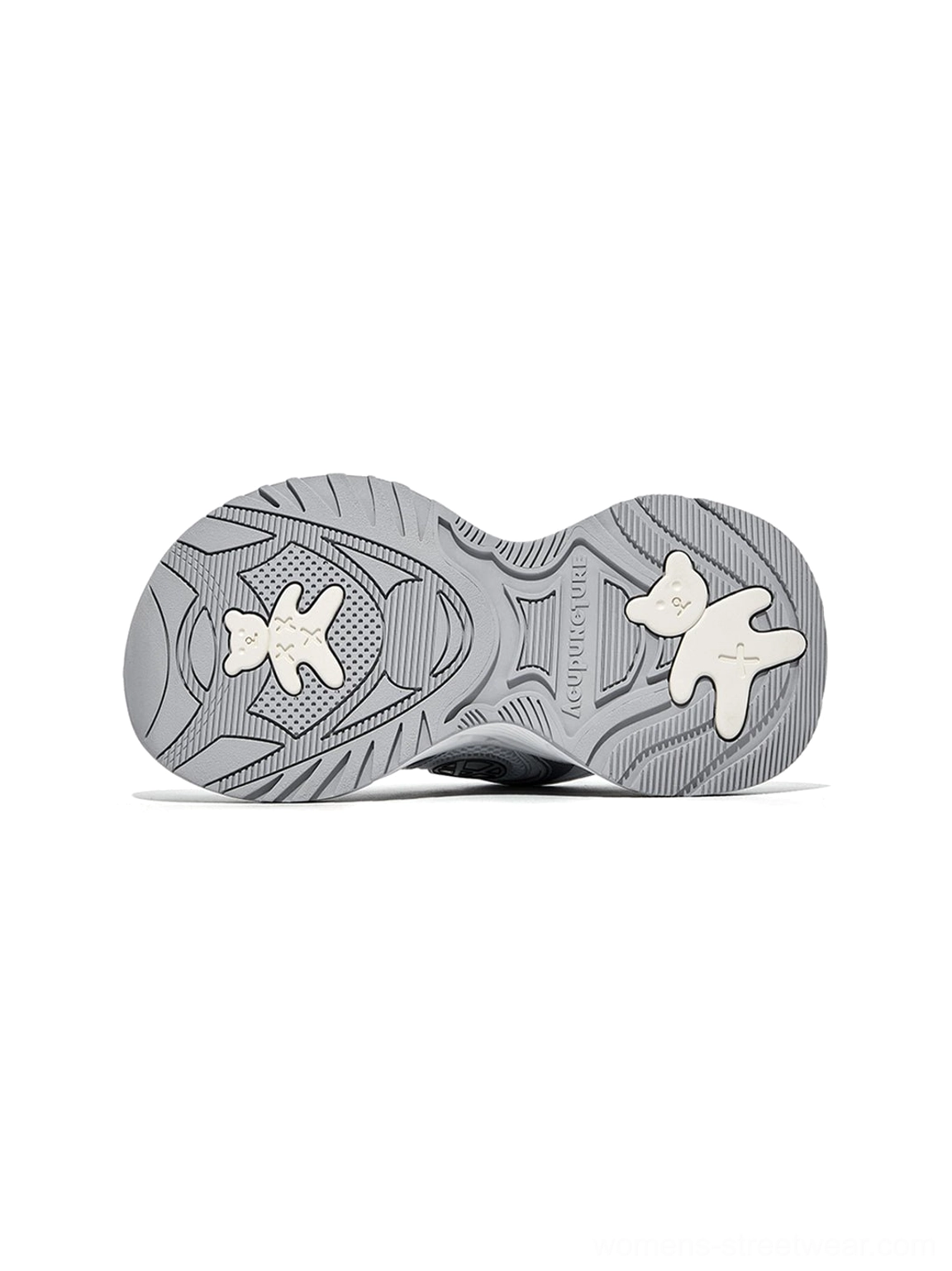 Silver Wave chunky dad sneakers with futuristic metallic detailing and oversized platform-inspired runner sole for Y2K outfits