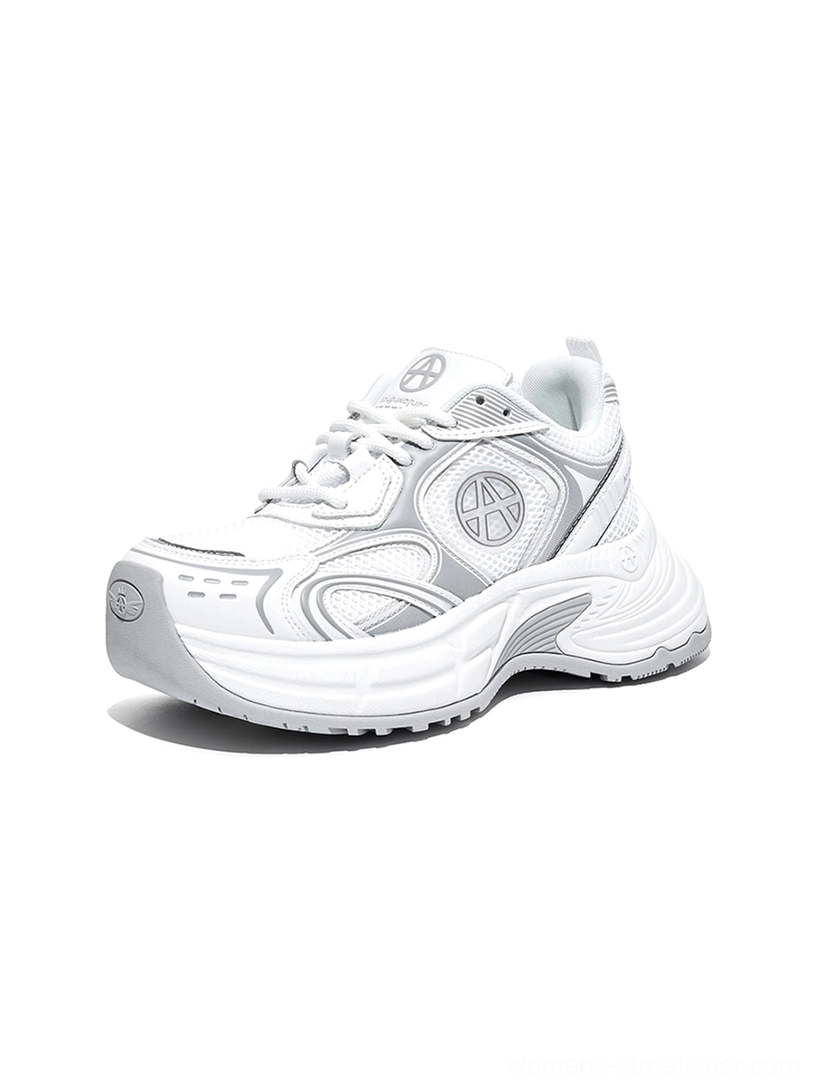 Silver Wave chunky dad sneakers featuring a versatile monochrome-inspired design and modern streetwear runner construction