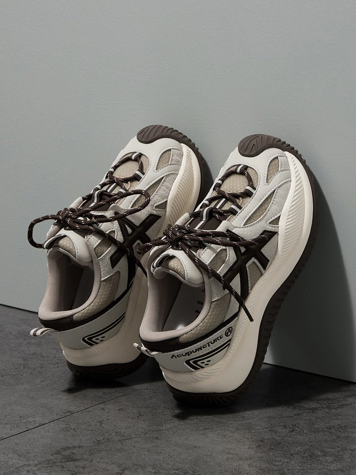 Backward view of chunky sneakers heel counter branding construction quality ankle support reinforced design