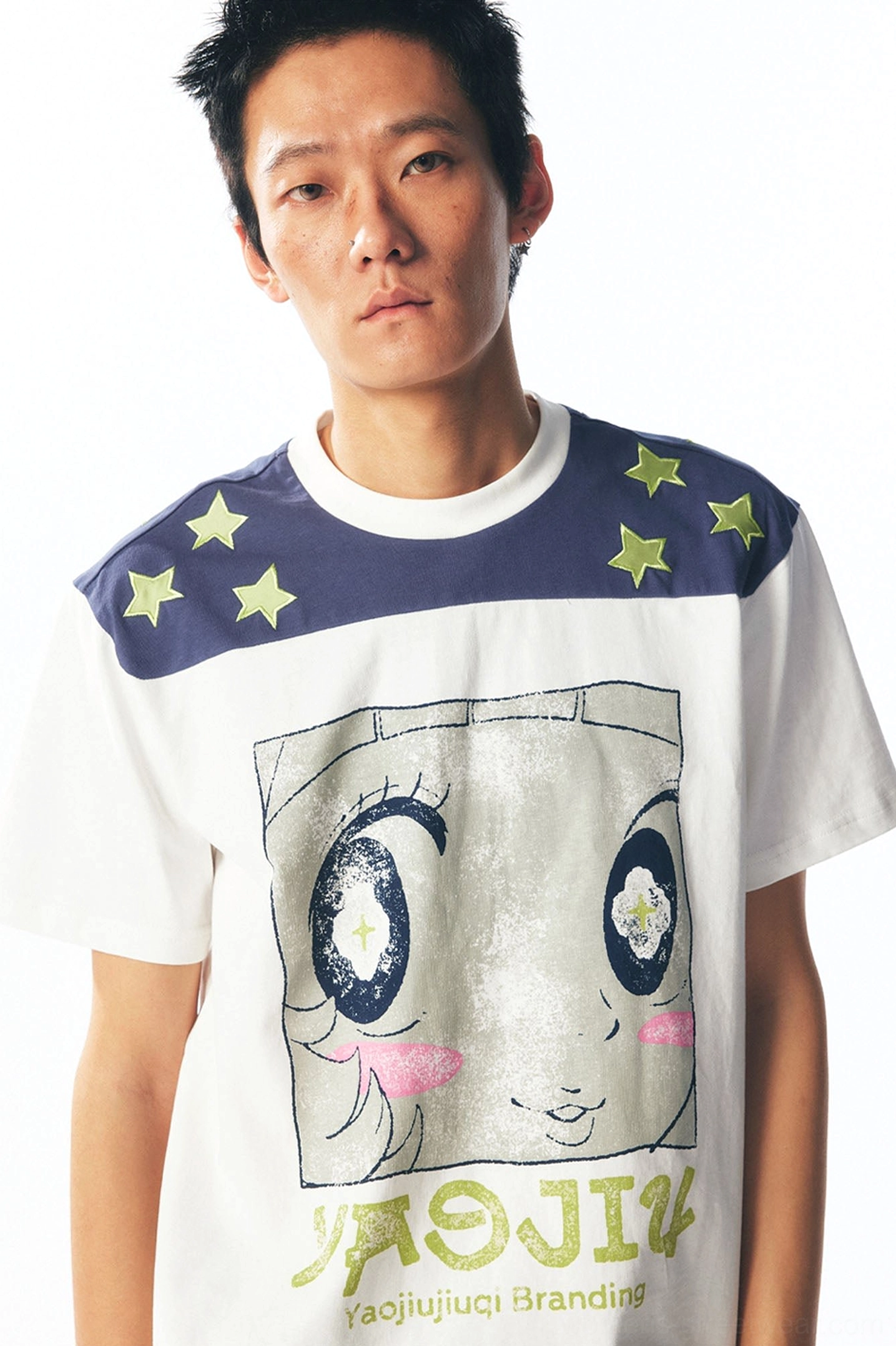 Star shoulder cartoon graphic unisex streetwear tee detailed product view