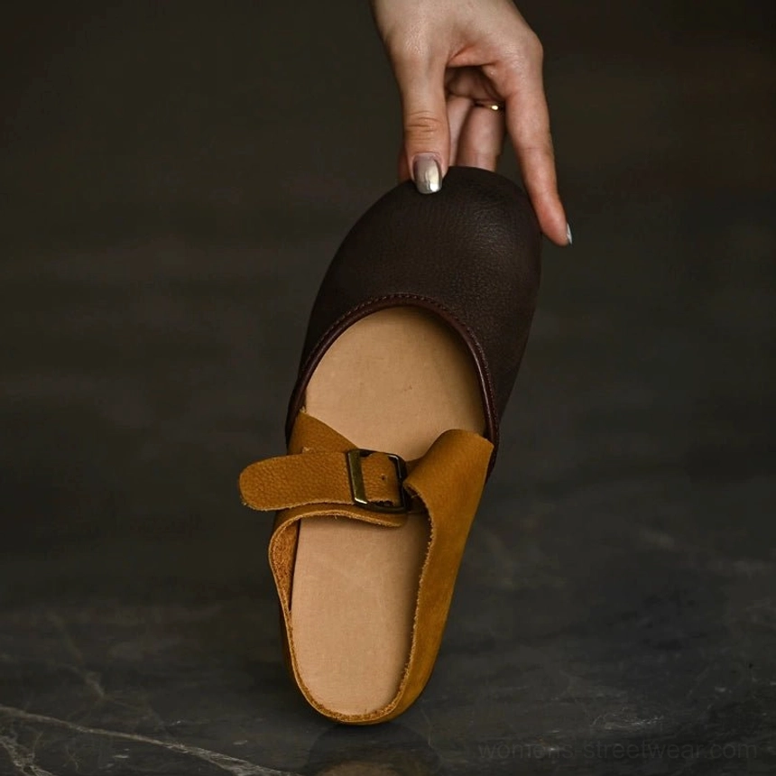 Two-tone leather Mary Jane flats detailed product view for everyday Seoul-inspired outfits