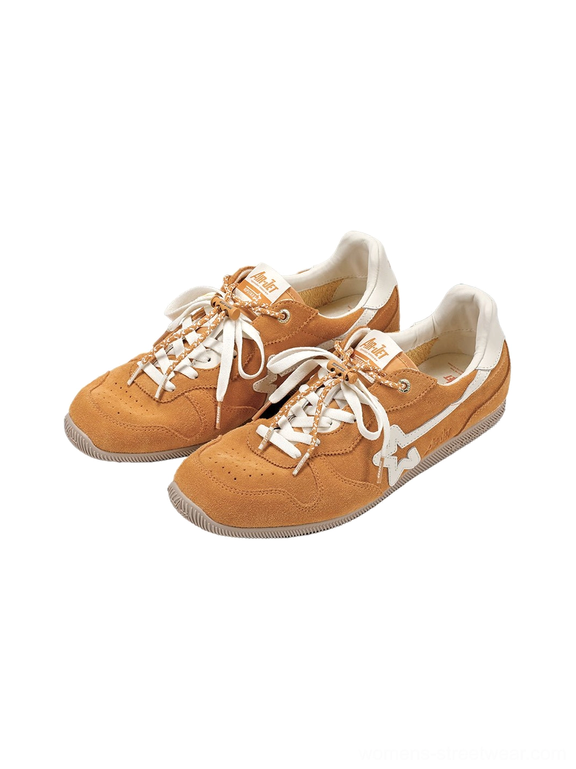 Unisex retro suede sneakers with a streamlined low-top silhouette, curved contrast side panels, and classic lace-up construction