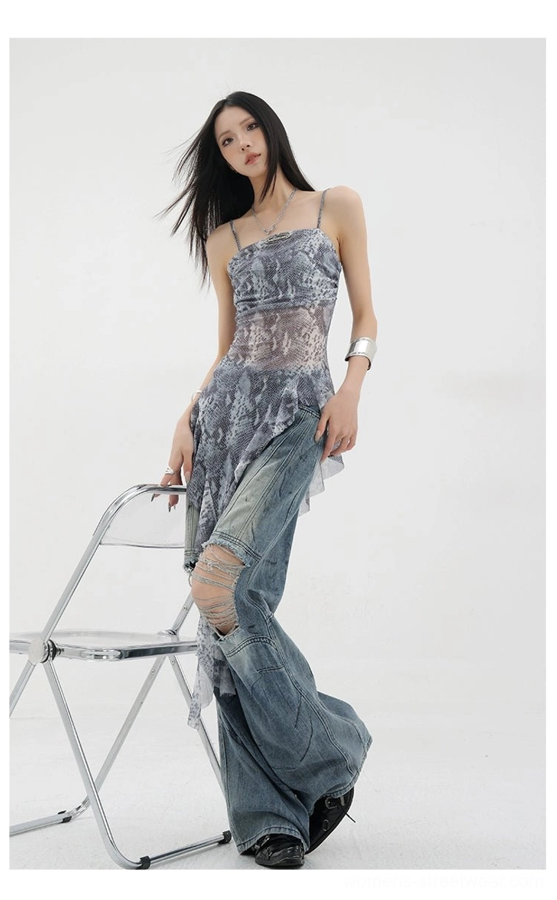 Vintage distressed wide-leg jeans festival and event styling guide showing how to wear jeans for concerts underground events and street culture participation