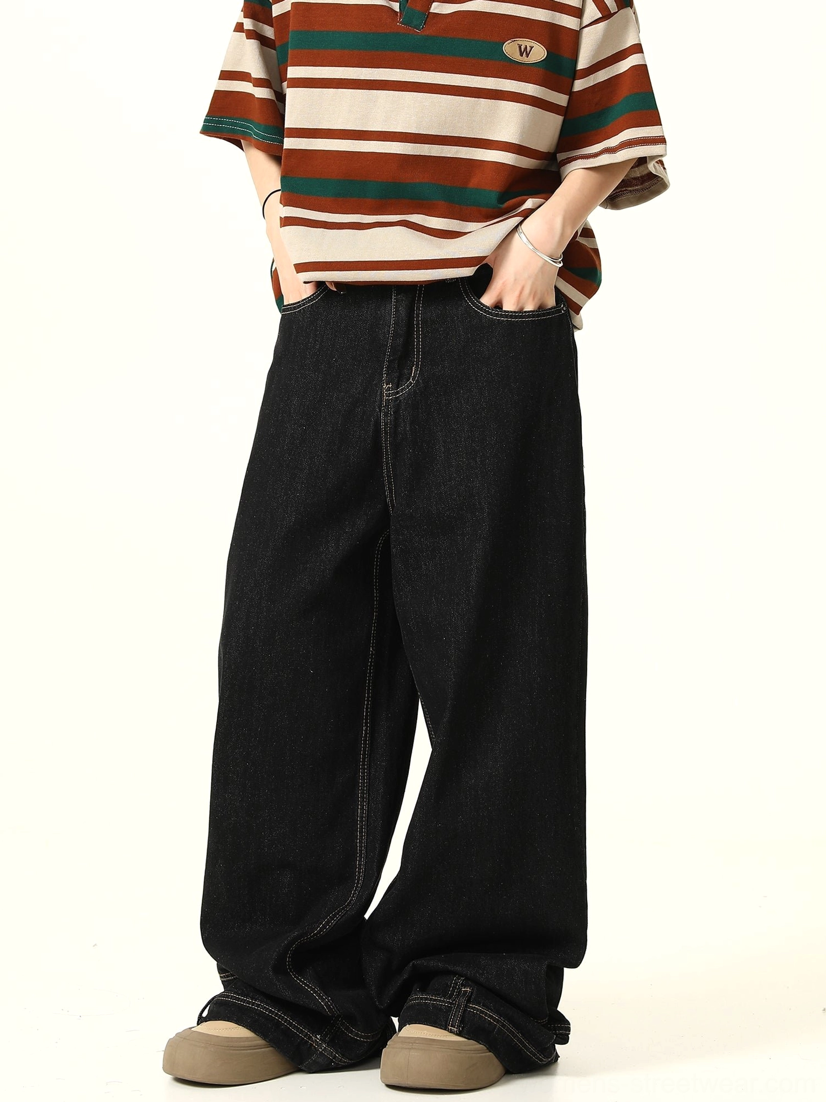 Washed black wide-leg baggy jeans with high-rise waist, oversized Y2K denim fit, and contemporary Korean streetwear aesthetic