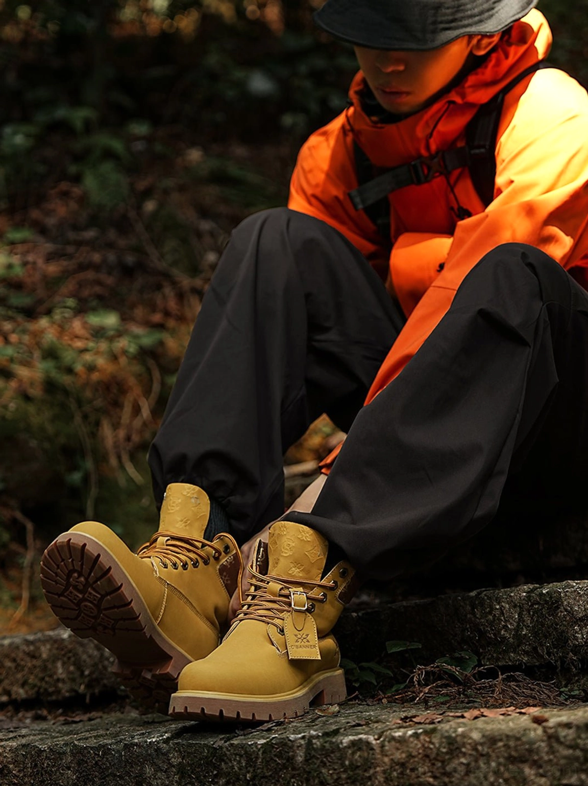 Wheat contrast-stitch lug sole work boots product detail view 13