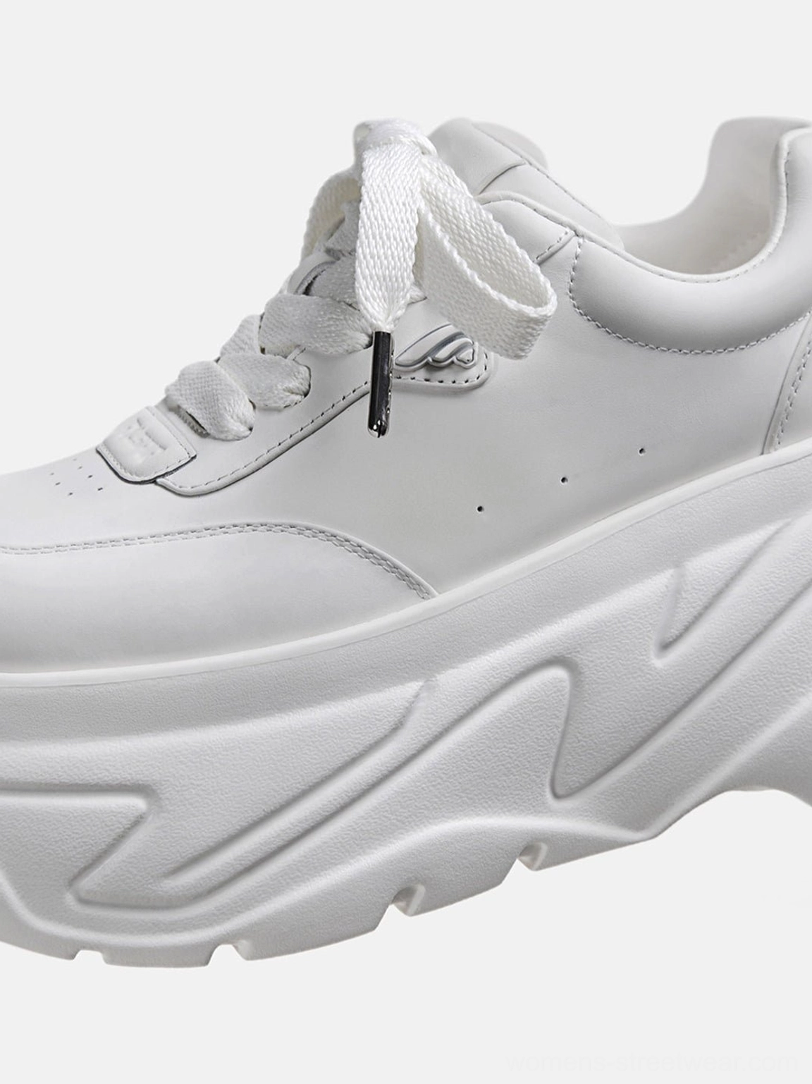 White square-toe platform leather sneakers product image showcasing a contemporary chunky streetwear silhouette
