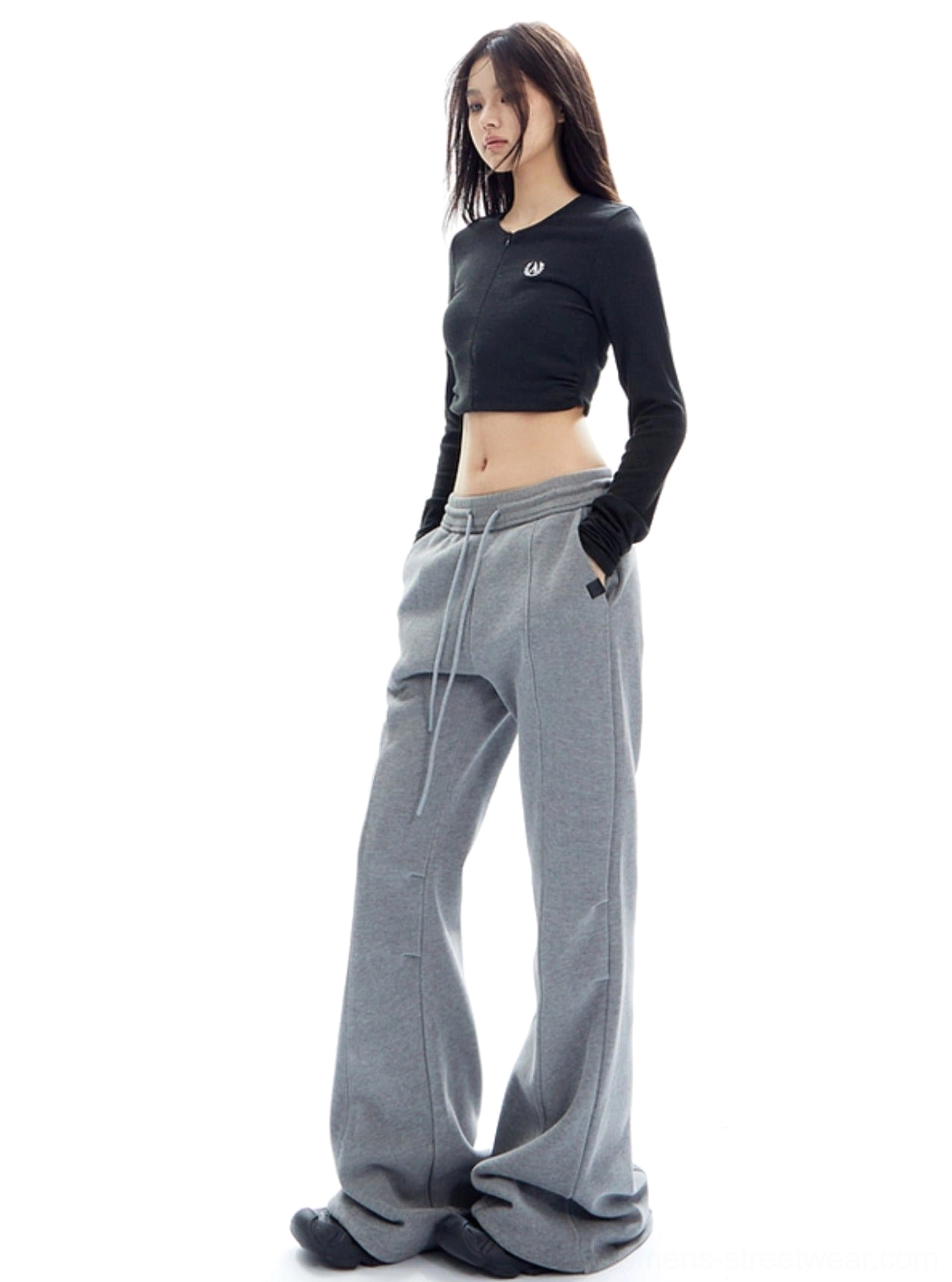 Comfort-focused women's flared streetwear trousers for casual outfits, travel, and relaxed daily wear