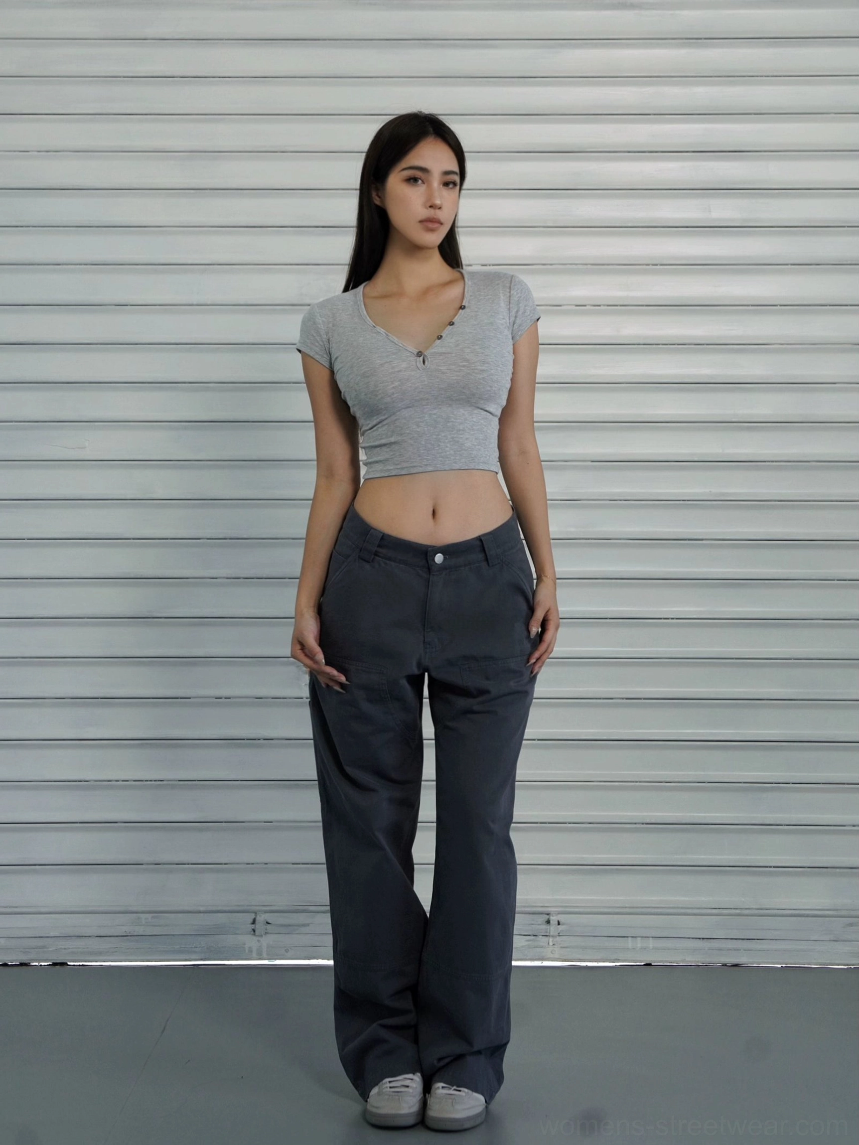 Heather gray cropped Henley baby tee with fitted waist and narrow shoulder short sleeves streetwear outfit