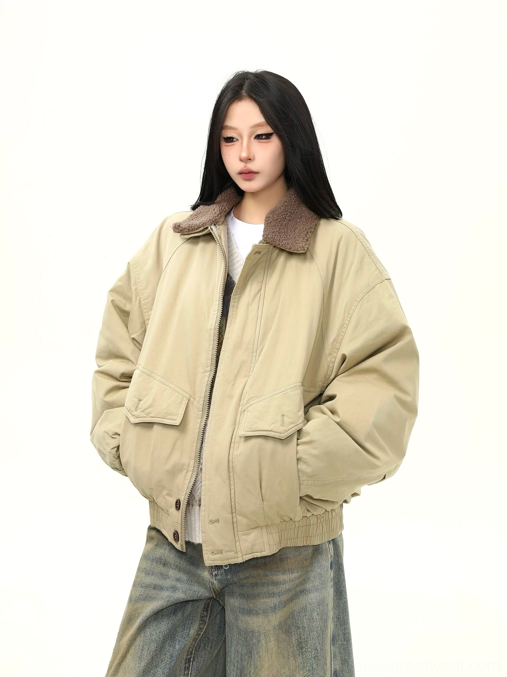 Front three-quarter view of a women's khaki padded bomber jacket with brown sherpa collar, dropped shoulders, and relaxed Korean streetwear fit