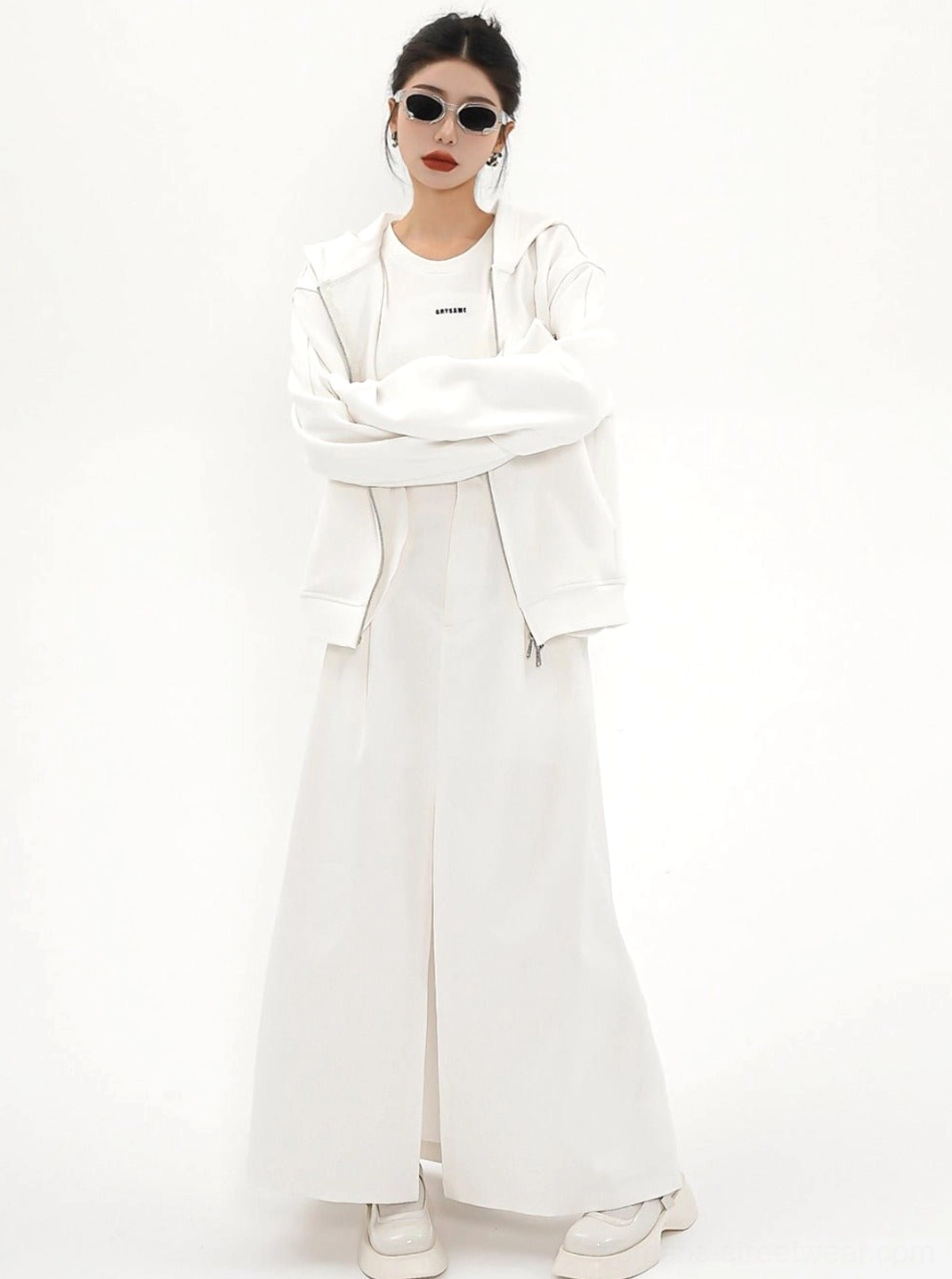 Women's oversized zip hoodie jacket styled as a versatile Acubi-inspired casual streetwear essential