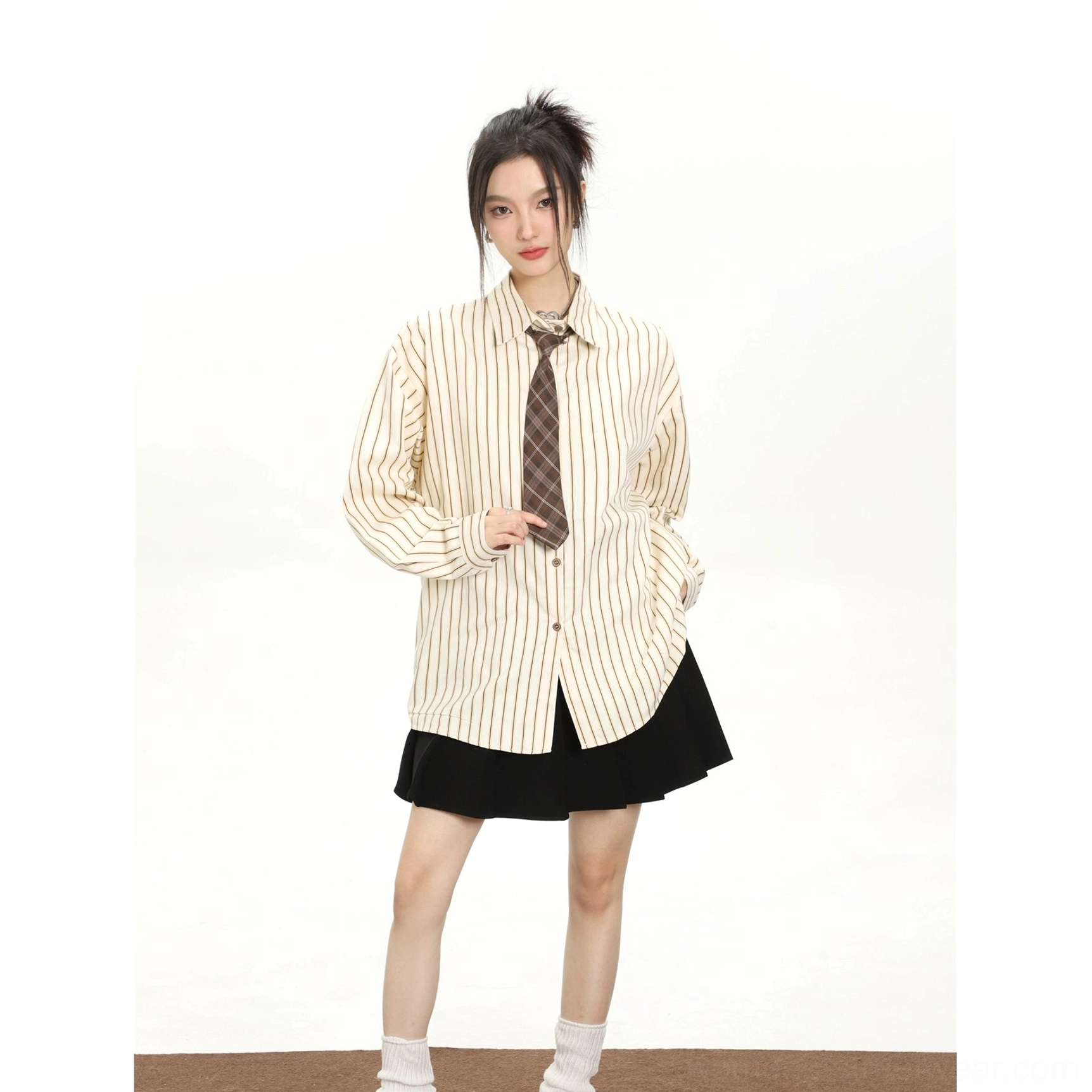 Women's beige retro tie oversized long sleeve streetwear shirt colorway