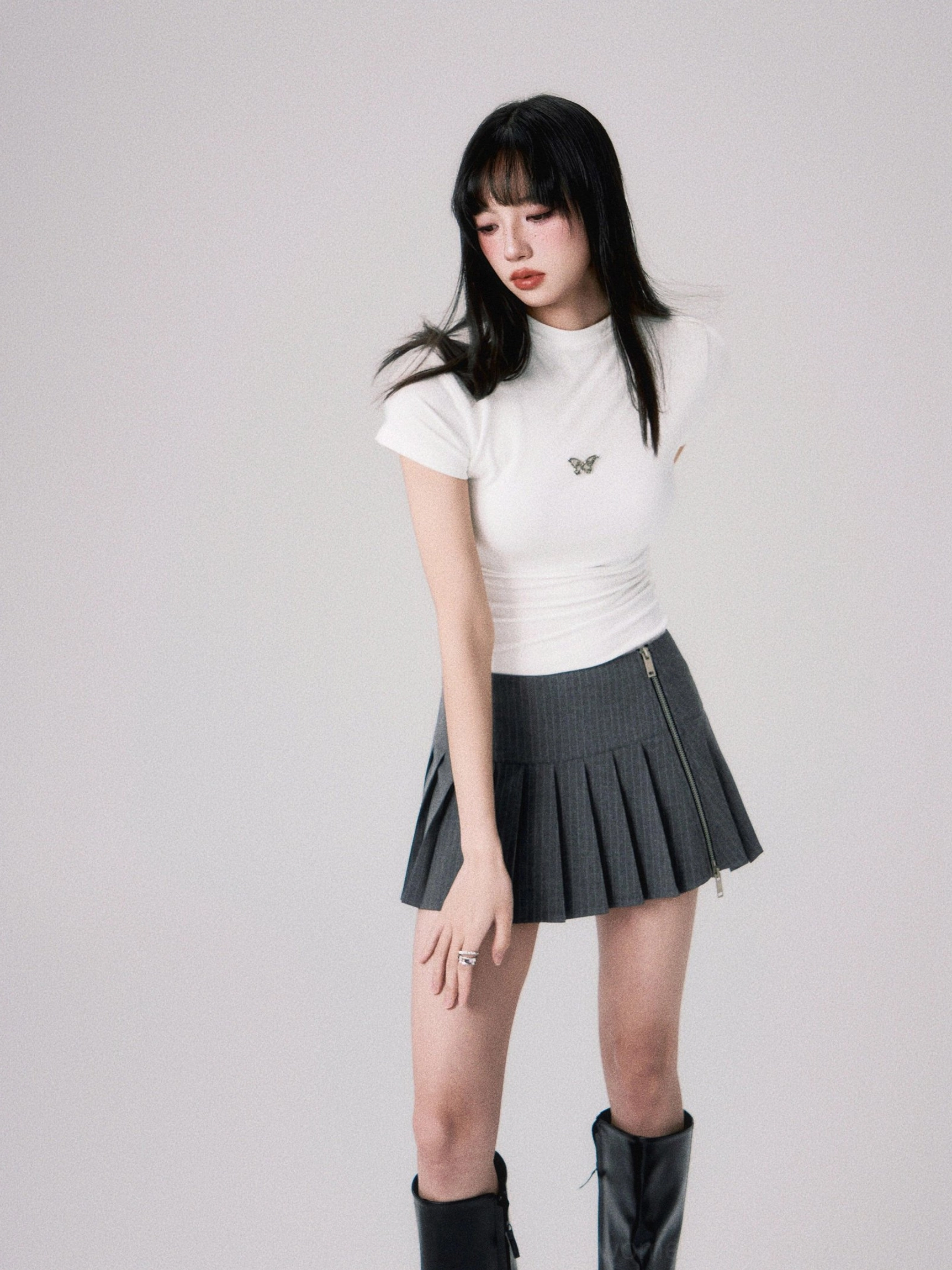 Women’s soft knit fitted crop top with butterfly detail and versatile Korean fashion appeal