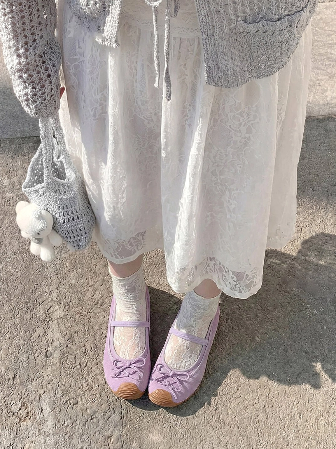 Women’s textured bow Mary Jane ballet flats low profile streetwear shoes with contrast sole