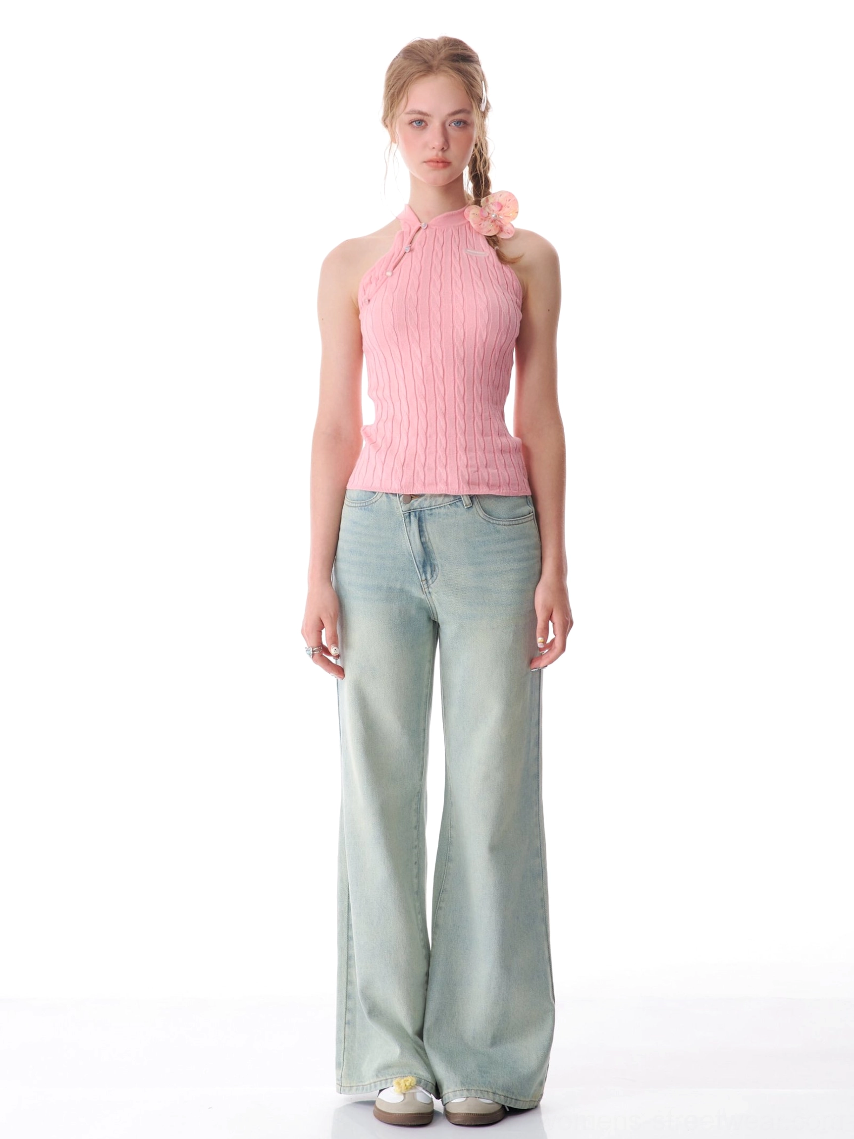 Women's Y2K-inspired light wash wide leg denim jeans with relaxed fit and modern asymmetrical waistband